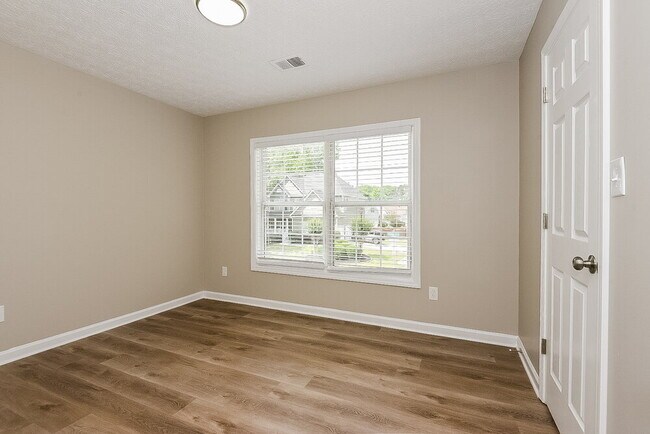 Building Photo - 107 Chamberlyn Ln