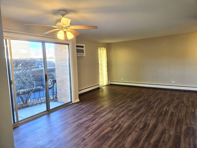 Building Photo - 4712 W 107th St