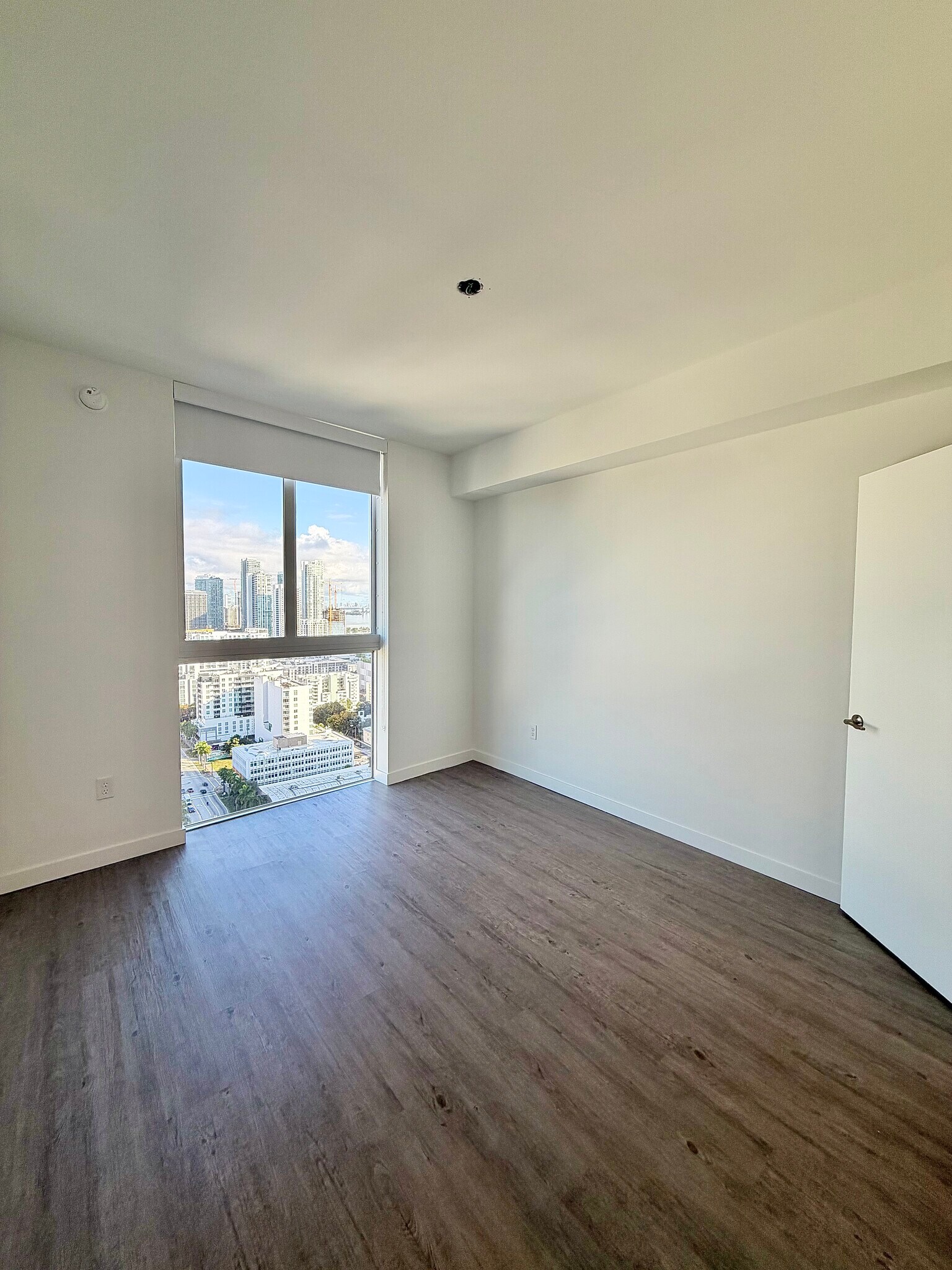 Building Photo - 2000 N Bayshore Dr