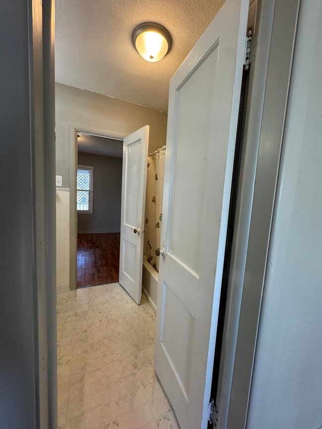 Building Photo - Grove