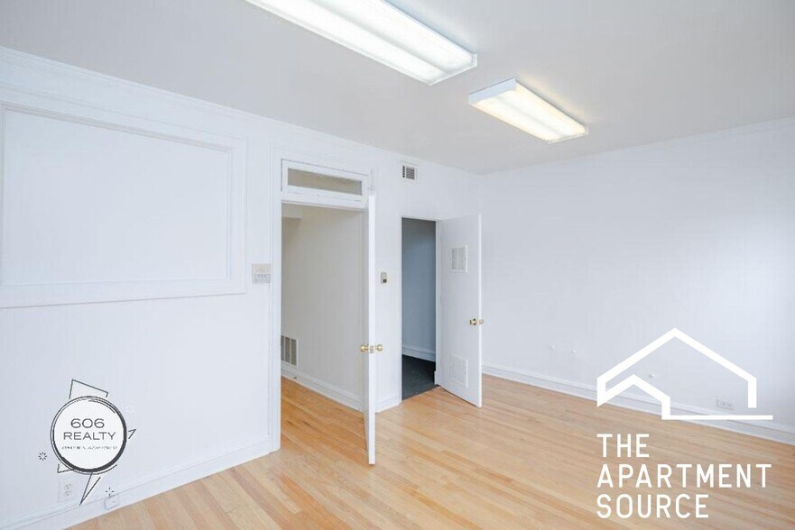 Building Photo - 1550 W 95th St