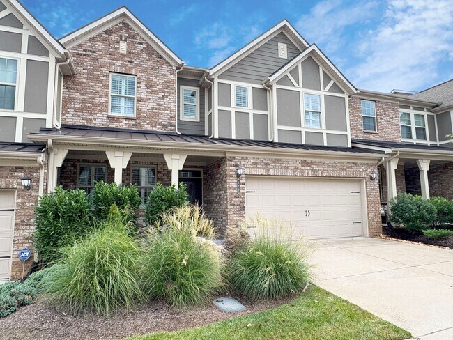 Building Photo - Stunning Townhome in Foxland Harbor – Golf & Lake Community