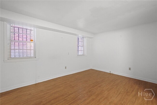 Building Photo - 207 E Charlton St