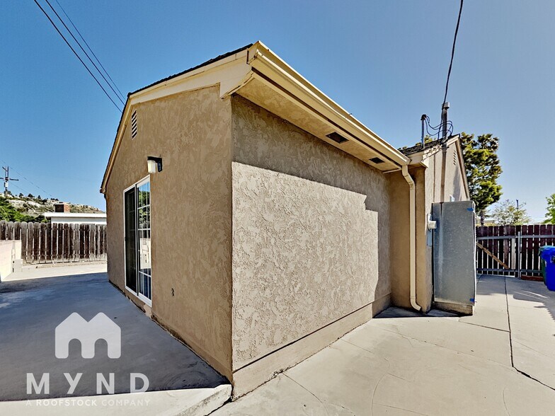 Building Photo - 5572 Waring Rd