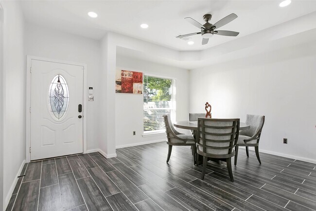 Building Photo - 1507 Buchans Dr