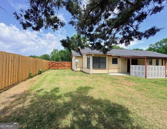 Building Photo - 603 Plantation Village Dr