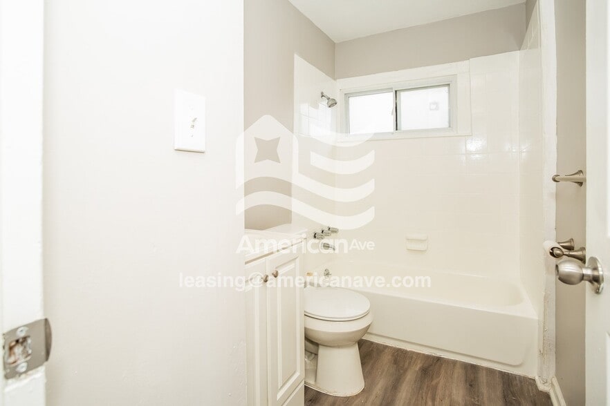 Building Photo - 8244 Cadillac Ave