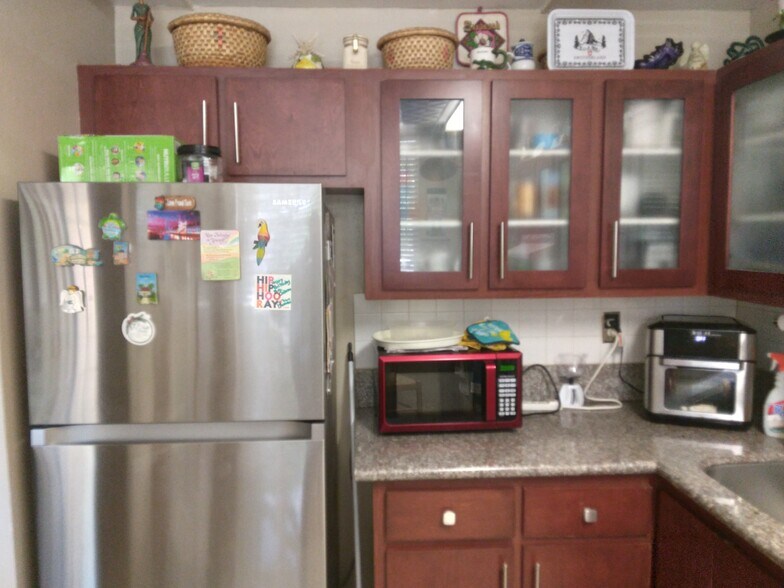 Building Photo - 3841 Environ Blvd