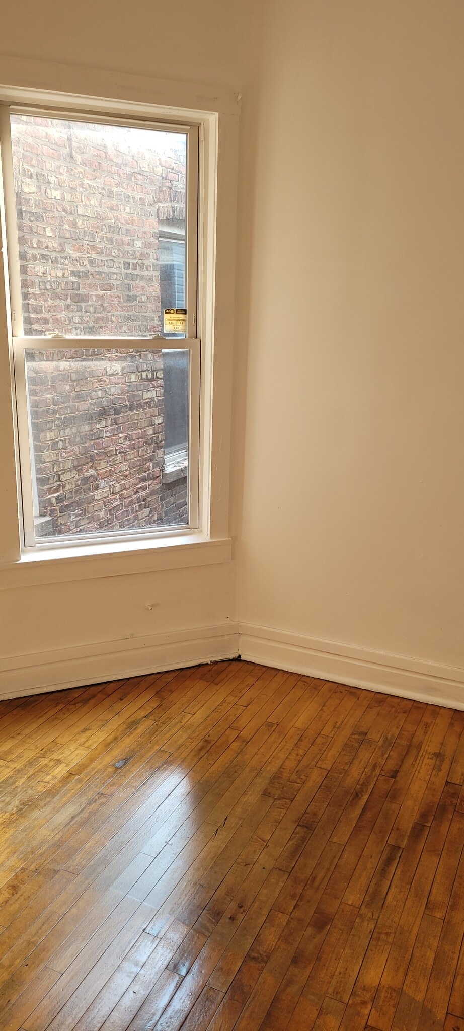 Building Photo - 653 N Christiana Ave