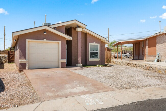 Building Photo - 450 Sunrise Hills Dr