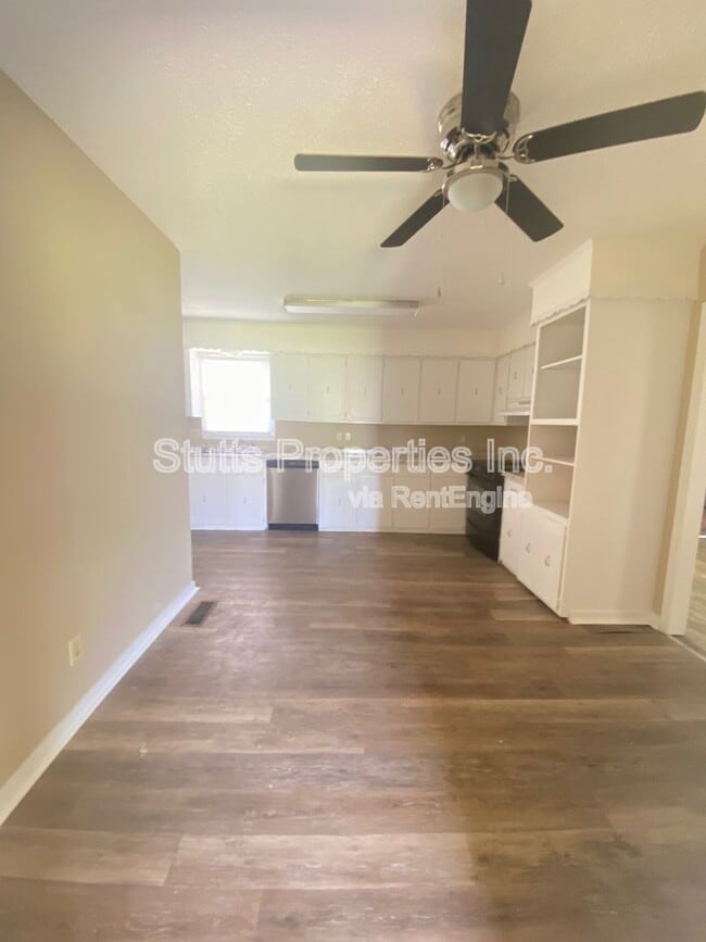 Building Photo - 1610 Burroughs Ave