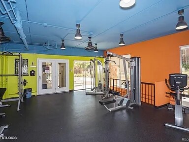 Building Photo - 955 Eudora St