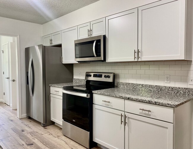 Building Photo - Italian Estates Property Management