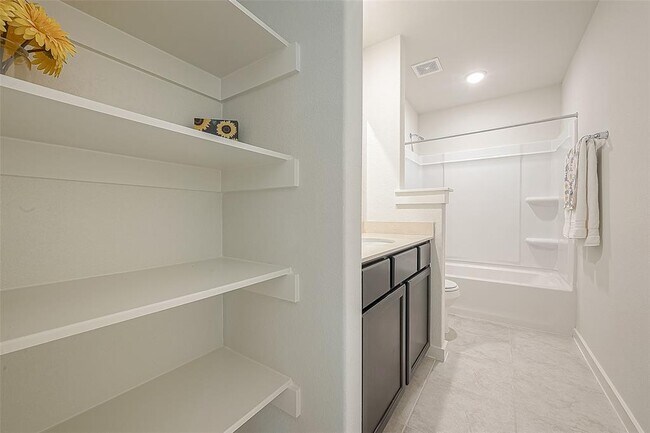 Building Photo - 7538 Coral Ter Dr