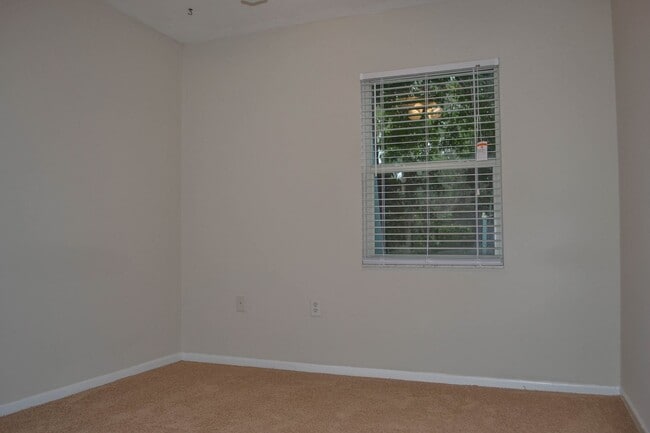 Building Photo - 501 SW 75th St