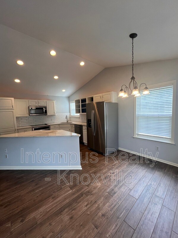 Building Photo - 1333 Willmann Ln