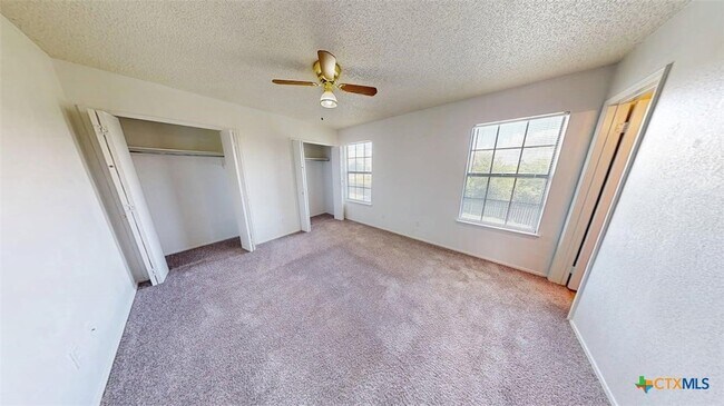 Building Photo - 1613 Bobby Lee Dr