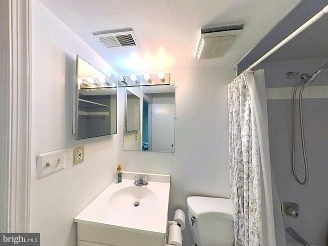 Building Photo - 2917 Hickory Leaf Way