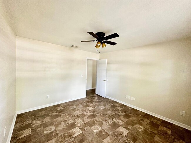 Building Photo - 4 Black Jack Cir