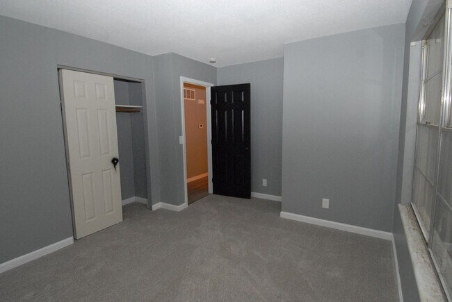 Building Photo - Maryland Heights Area