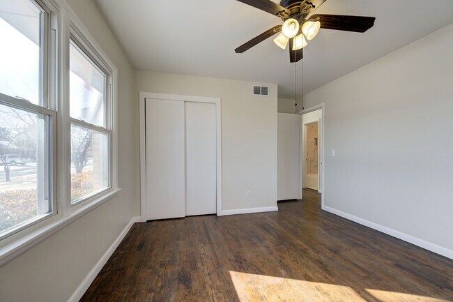 Primary Photo - 2501 Ashley Dr