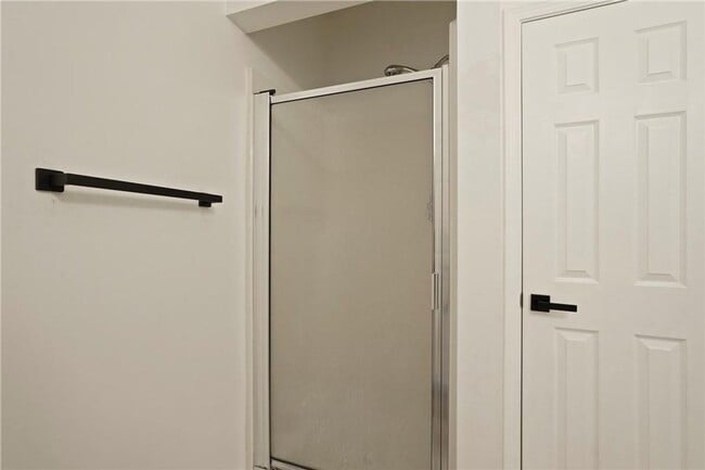 Building Photo - Spacious 3-Bedroom Townhouse in Prime Savannah Location!