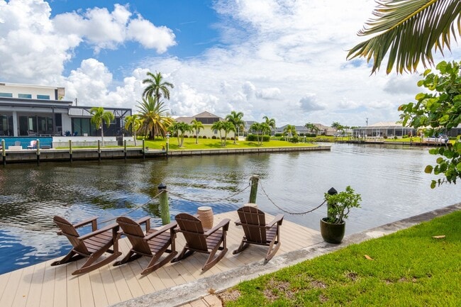 Building Photo - Seabird Villa