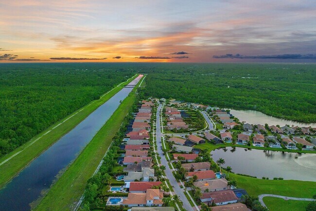 Building Photo - 236 Carina Dr