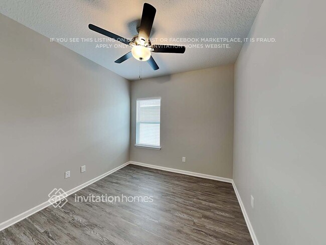 Building Photo - 11440 64th St E