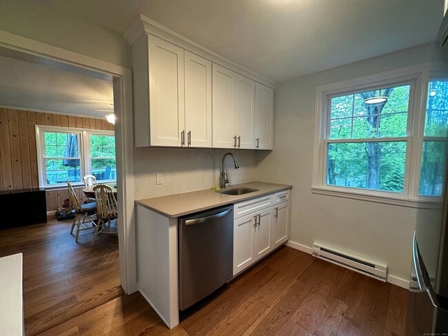 Building Photo - 18 Inglenook Dr