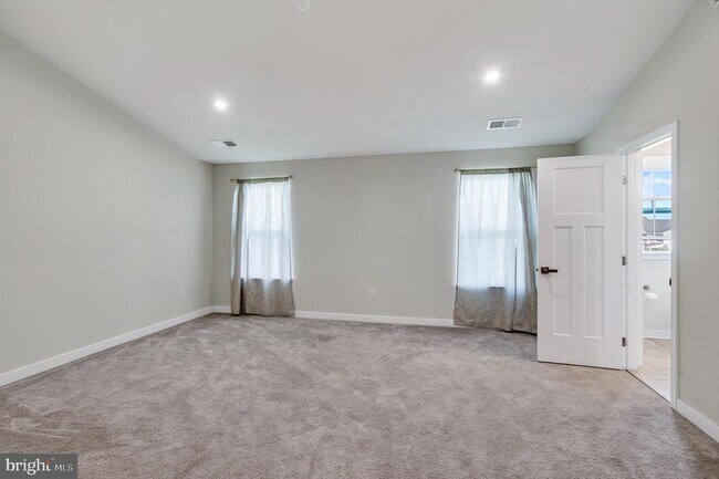 Building Photo - 1047 Watson Ct