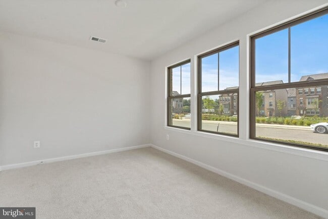 Building Photo - 12606 BRANCH HOLLOW Ln