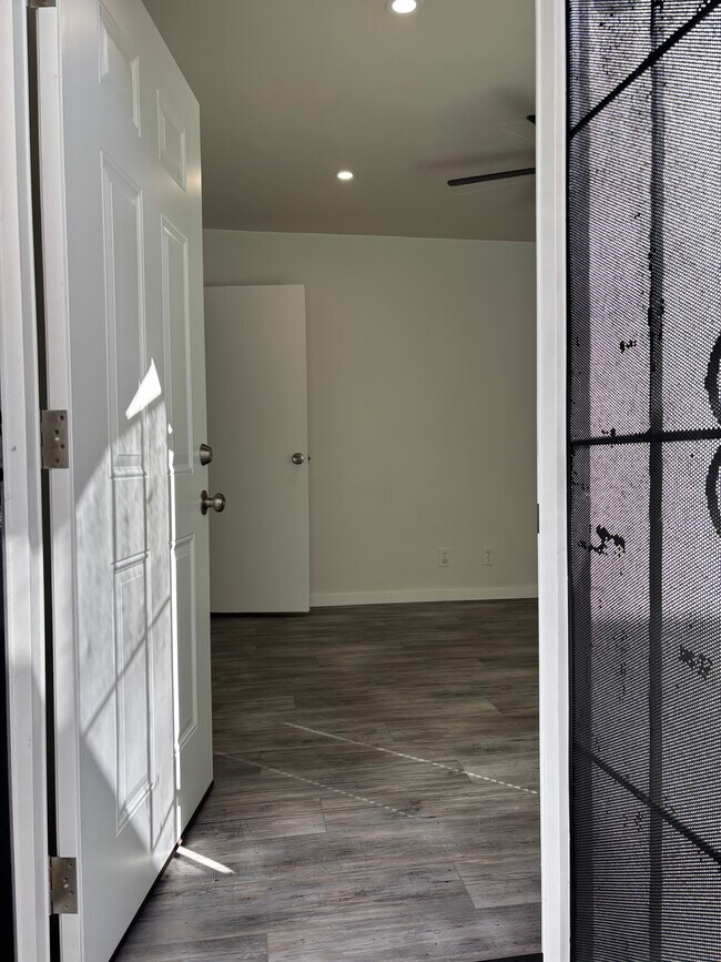 Building Photo - 12437 Rose Ave