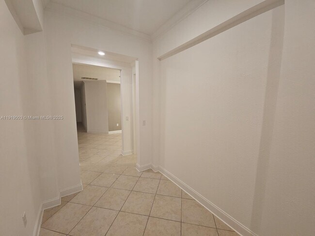 Building Photo - 174 Antilles Rd