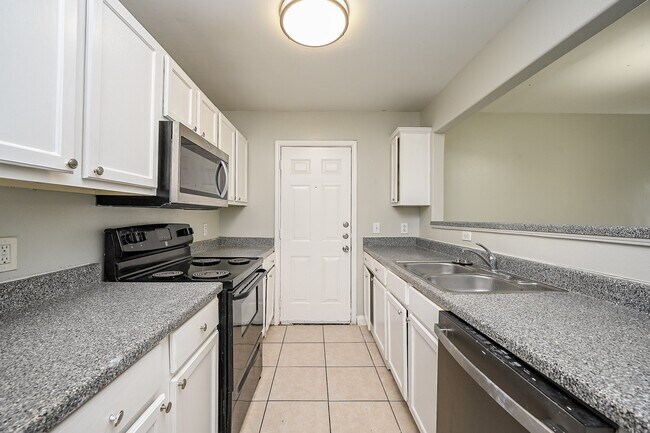 Building Photo - 3019 La Estancia Ln