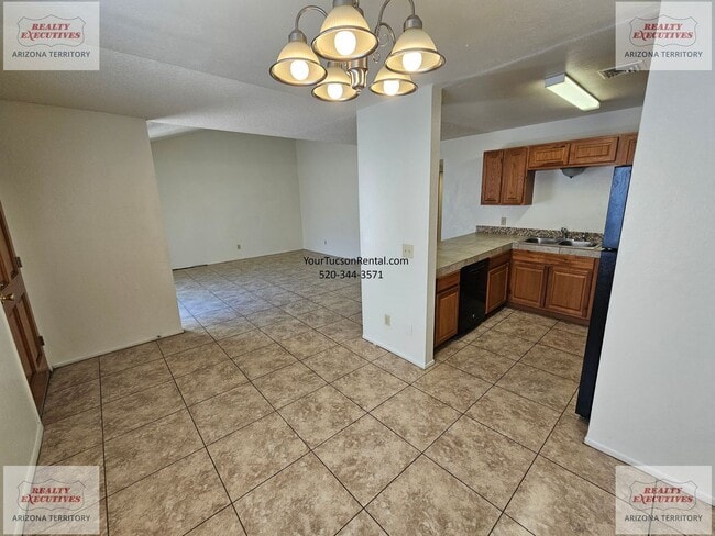 Building Photo - 22nd & Kolb Area Condo - Upstairs unit in Langley Gardens