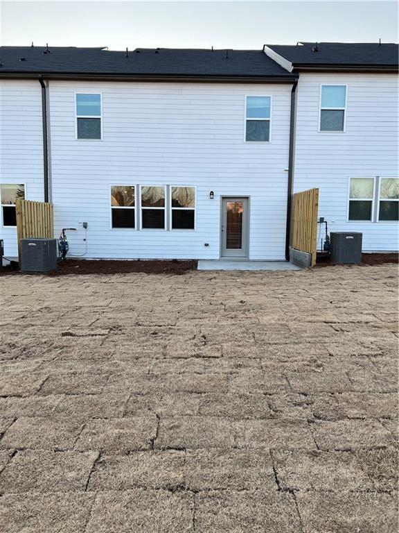 Building Photo - 6075 Handley Dr