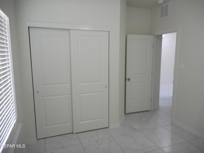 Building Photo - 12800 Giovanni Grajeda Ave