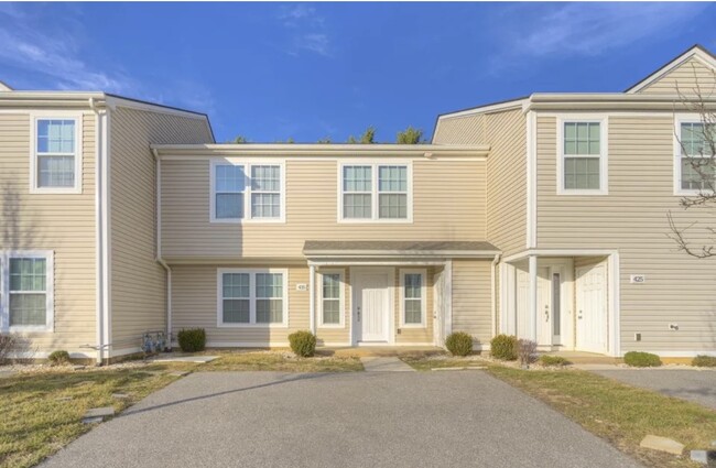 Building Photo - 435 Pin Oak Dr NW