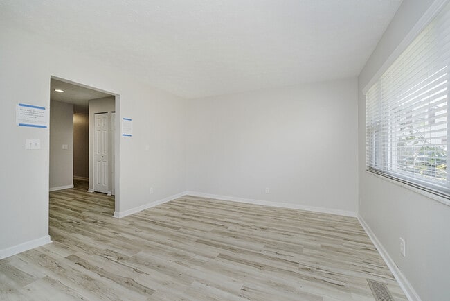 Building Photo - Bright & Inviting 2BR Home Near the Monon Center