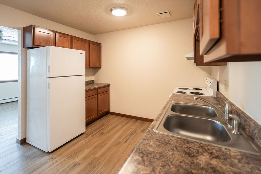 Building Photo - 3505 S West Ave