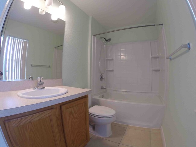 Building Photo - 5073 SW 40th Pl