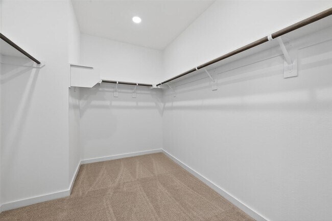 Building Photo - 3222 Kindred Wy