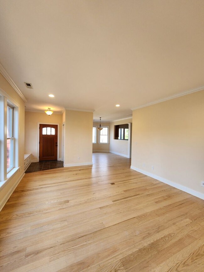 Building Photo - Black Mountain Rental-Mountain Views