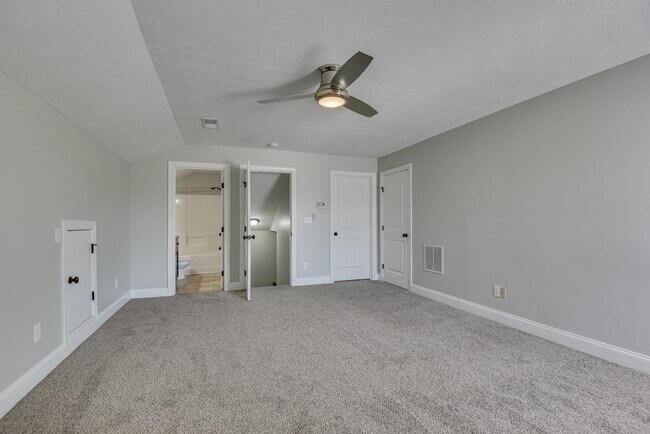 Building Photo - 1721 Dunmore Ave