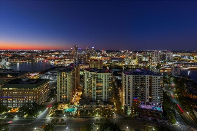 Building Photo - 450 Knights Run Ave