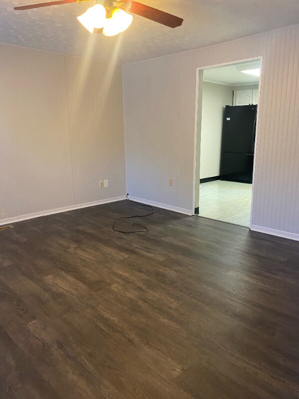 Building Photo - 2448 Mustang Dr