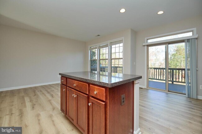 Building Photo - 42612 Galbraith Square