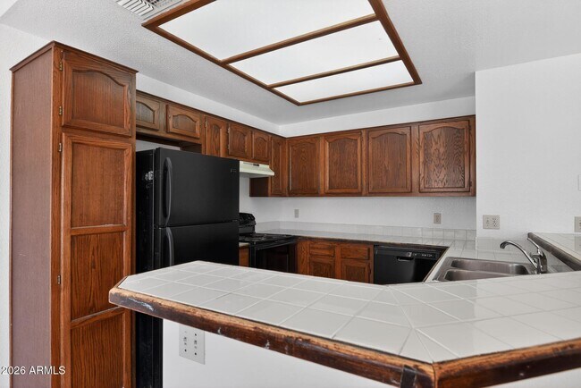 Building Photo - 11666 N 28th Dr