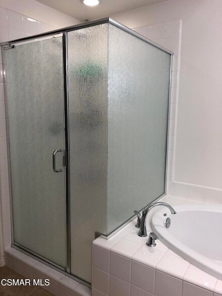 Building Photo - 1521 Silver Shadow Dr